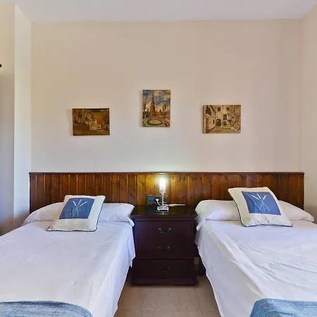 Casa de Férias Tasteful Holiday In With Private Pool Nerja